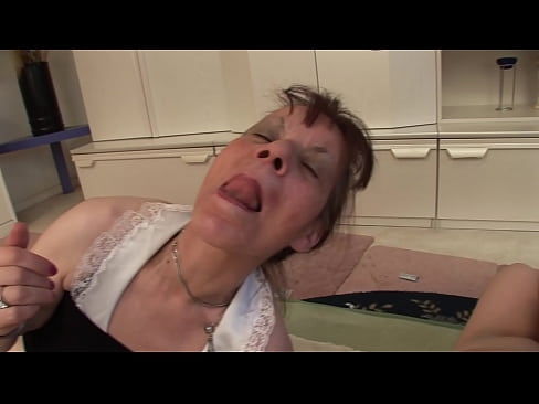 ❤️ Twee oma's en een opa hebben een triootje ❤ Harde porno at us