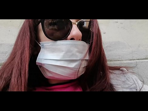 ❤️ Nicoletta neemt wraak op haar buurman en plast in zijn garage (Special Covid19 Italian Quarantine) ❤ Harde porno at us